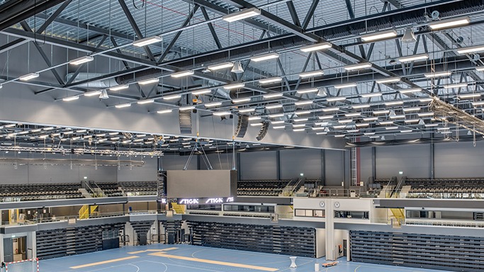 [冰雪]加拿大队夺得女子冰壶世锦赛冠军